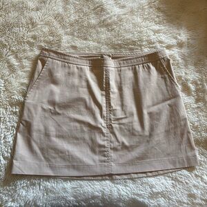 New H&M Tan / Cream Mini Skirt,  Pockets, Back Zipper, Size 6